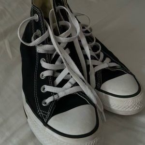 Black converse